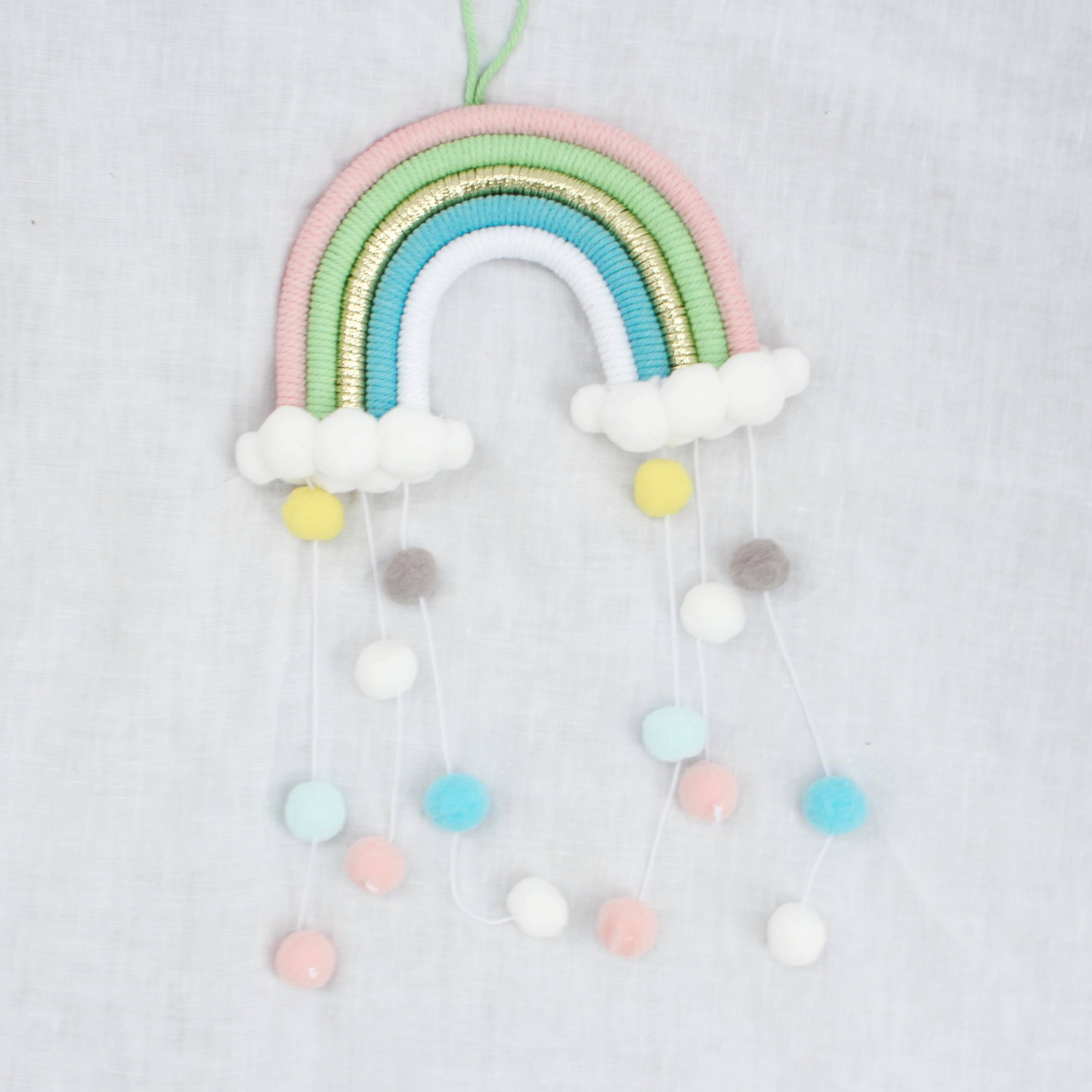 Pom-pom rainbow (goldie)